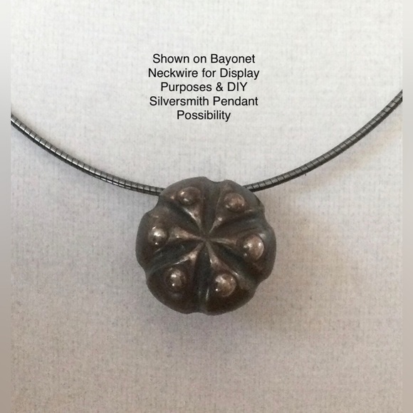 William Spratling Screw Back Earring - Stamped Spratling Silver c 6 grams - Picture 10 of 10